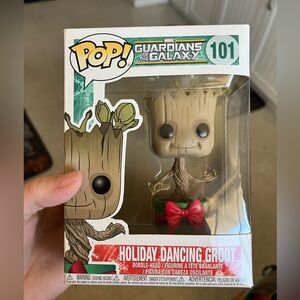 NIB ✨ Funkopop #101 Dancing Groot Bobblehead Figurine
Guardians of the galaxy